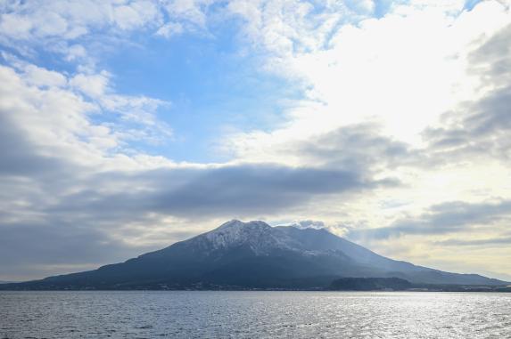 Snow-capped Sakurajjima / 冠雪の桜島