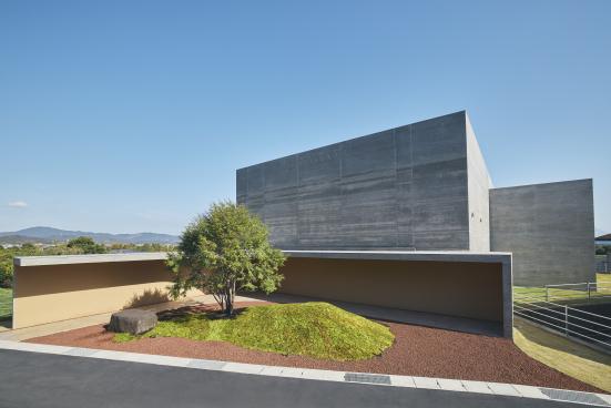 Hinokami Distillery Visitor Center / 火の神蒸溜所ビジターセンター