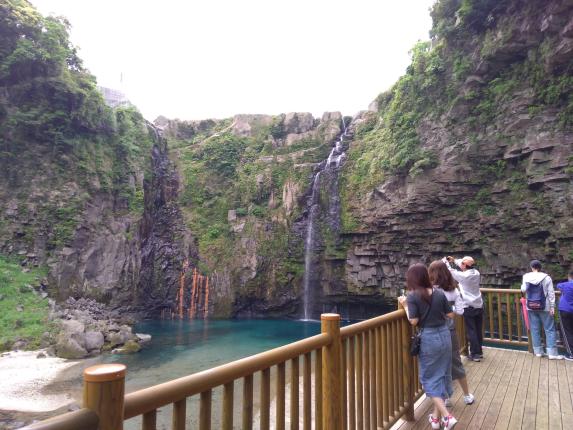 Ogawa-no-Taki Falls / 雄川の滝