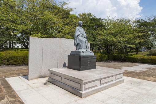 Statue of Tenshoin Atsuhime / 天璋院像