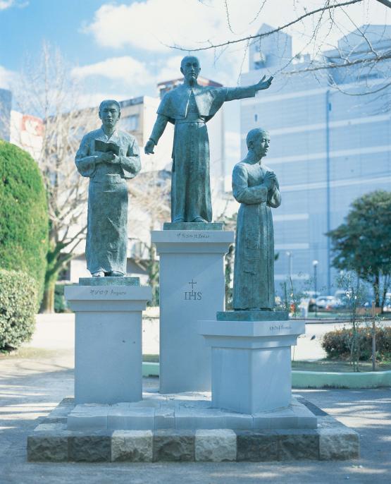Statue of Xavier and Satsuma Disciple / ザビエル薩摩人の像