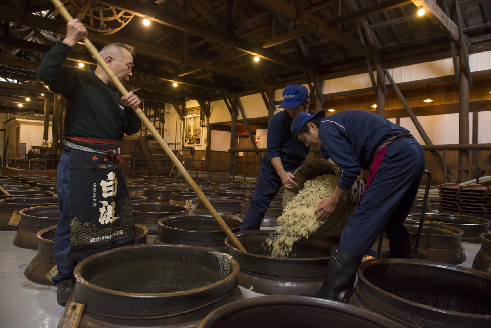 Japanese traditional sake brewing has been registered as an Intangible Cultural Heritage by UNESCO!-1