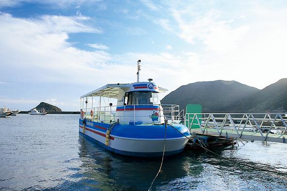 半潜水型水中展望船(さたでい号)