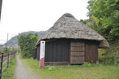 西郷隆盛蘇生の家（吉野町磯）-1