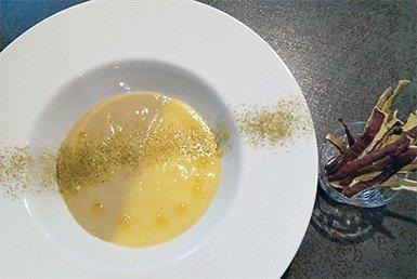 お茶とさつま芋の二色スープ-1