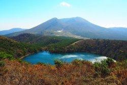 白鳥山山頂から白紫池-1