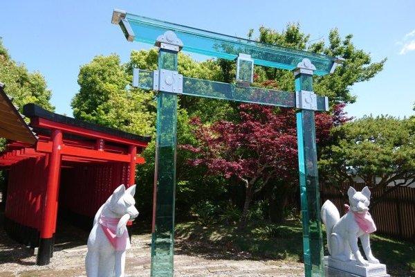 Jintoku Inari Shrine-1