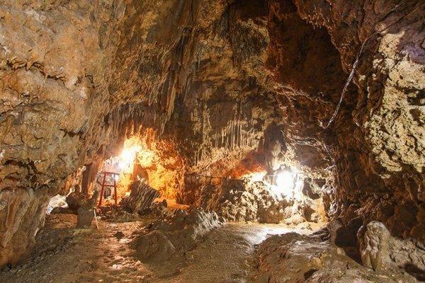 Akasaki Limestone Cave-1