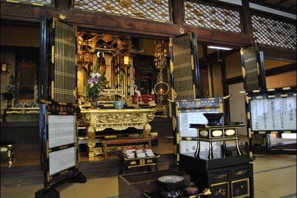 Kawanabe Buddhist Altars-1