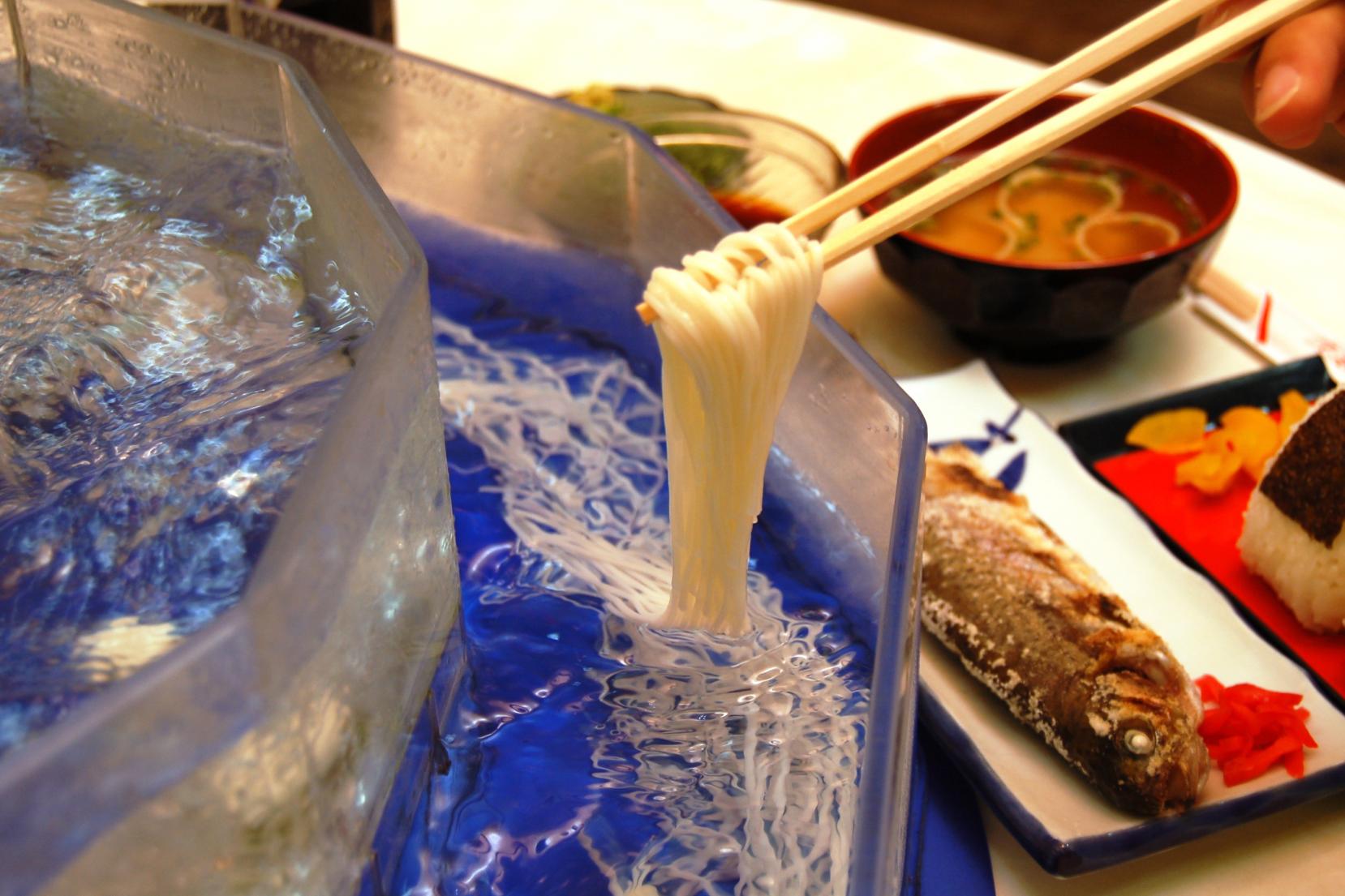 Somen-nagashi (Flowing Somen Noodles)-1