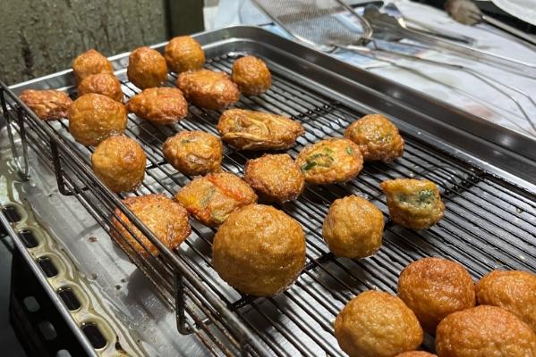 寺田屋にてさつま揚げ作り体験