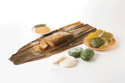 117_Lye-Soaked Rice Dumplings in Bamboo Leaves (aka Akumaki)-1