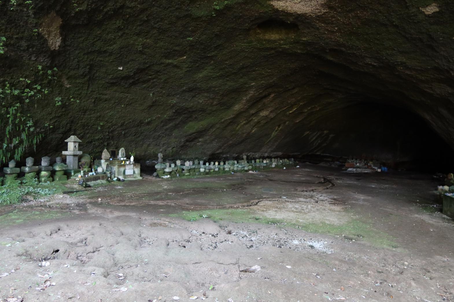 観音渕中世供養塔群-1