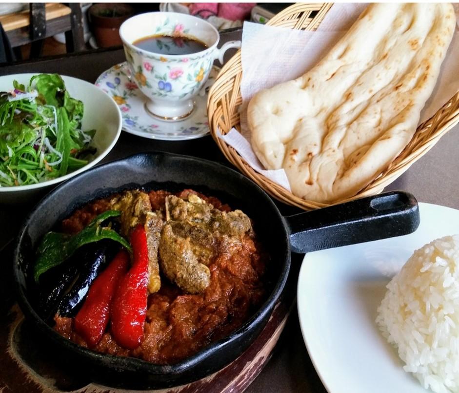 せごどん献上カレー（黒豚軟骨カレー）-1