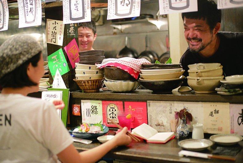 笑い声に浸り、島の味とシマの言葉に心ほどけるひとときを-0