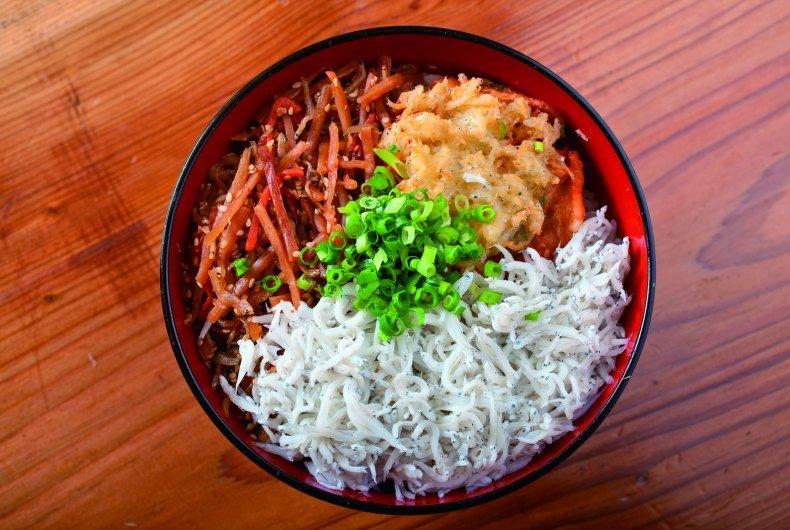 背白ちりめん三昧丼（志布志市）-0