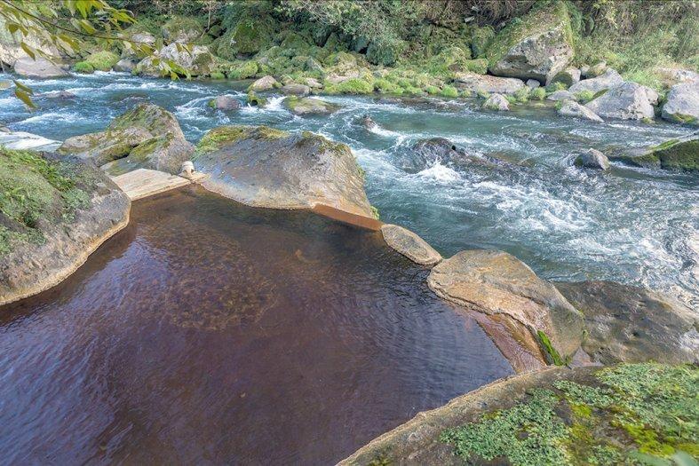 川の温泉　～天孫降臨神話の山々に抱かれる渓谷沿いの湯～-0
