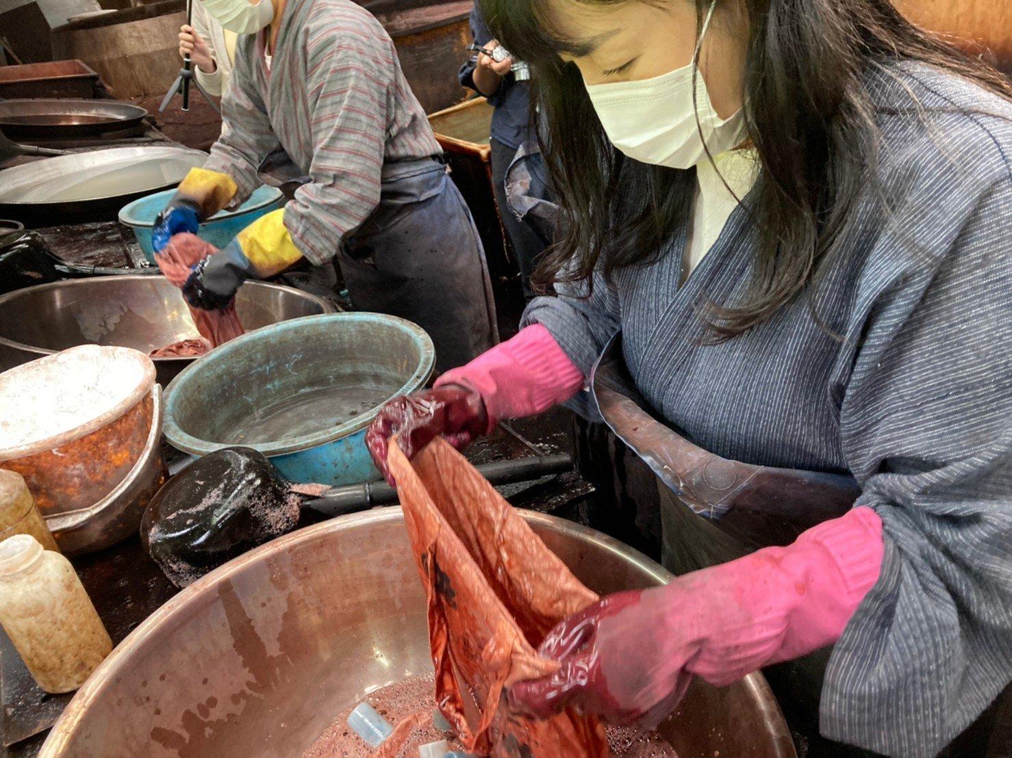 오직 아마미에서만 해볼 수 있는 진흙 염색 체험-가나이 공예-4