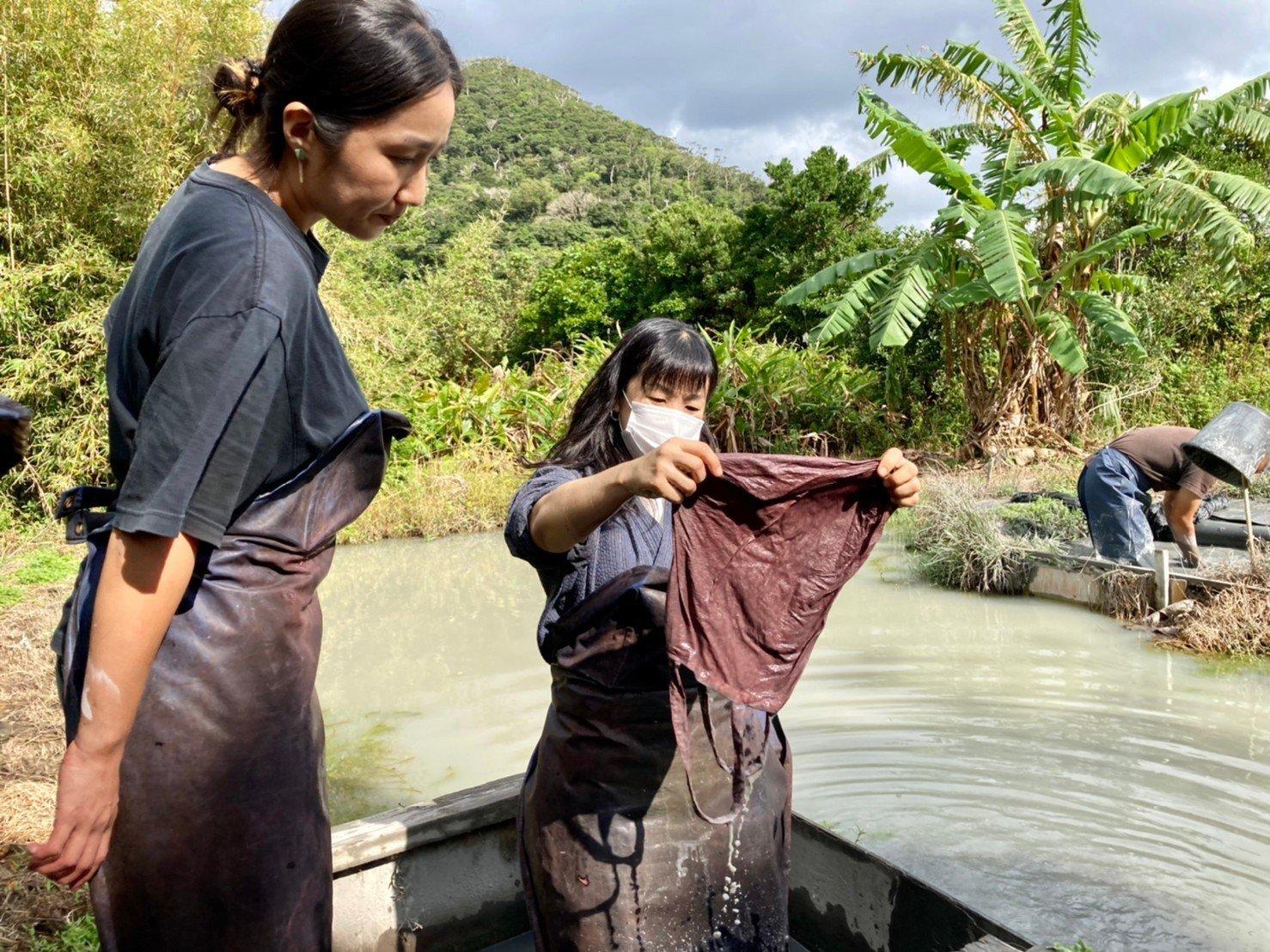 오직 아마미에서만 해볼 수 있는 진흙 염색 체험-가나이 공예-5