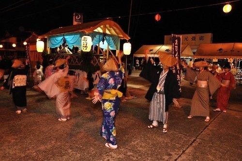 기모쓰키군 기모쓰키초 혼마치 혼마치의 팔월 춤 * 무형 민속 문화재-0