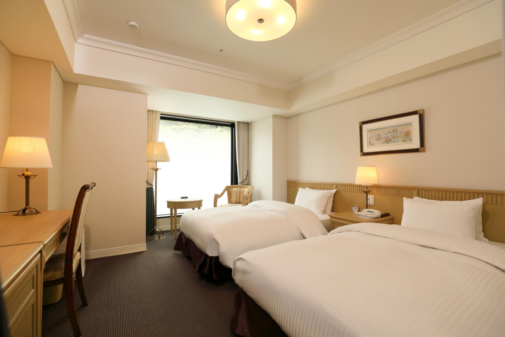 洗練された客室で贅沢なひと時を過ごす-2