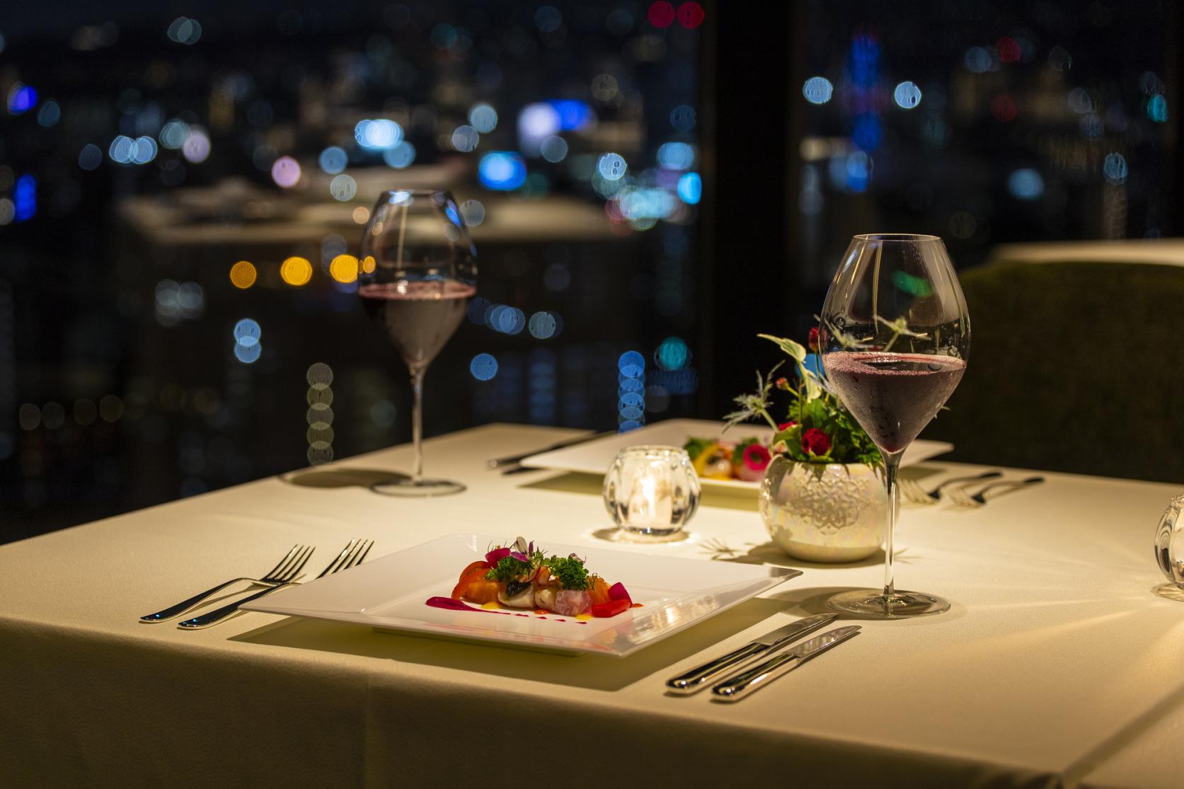 レストランで絶品グルメを堪能-3