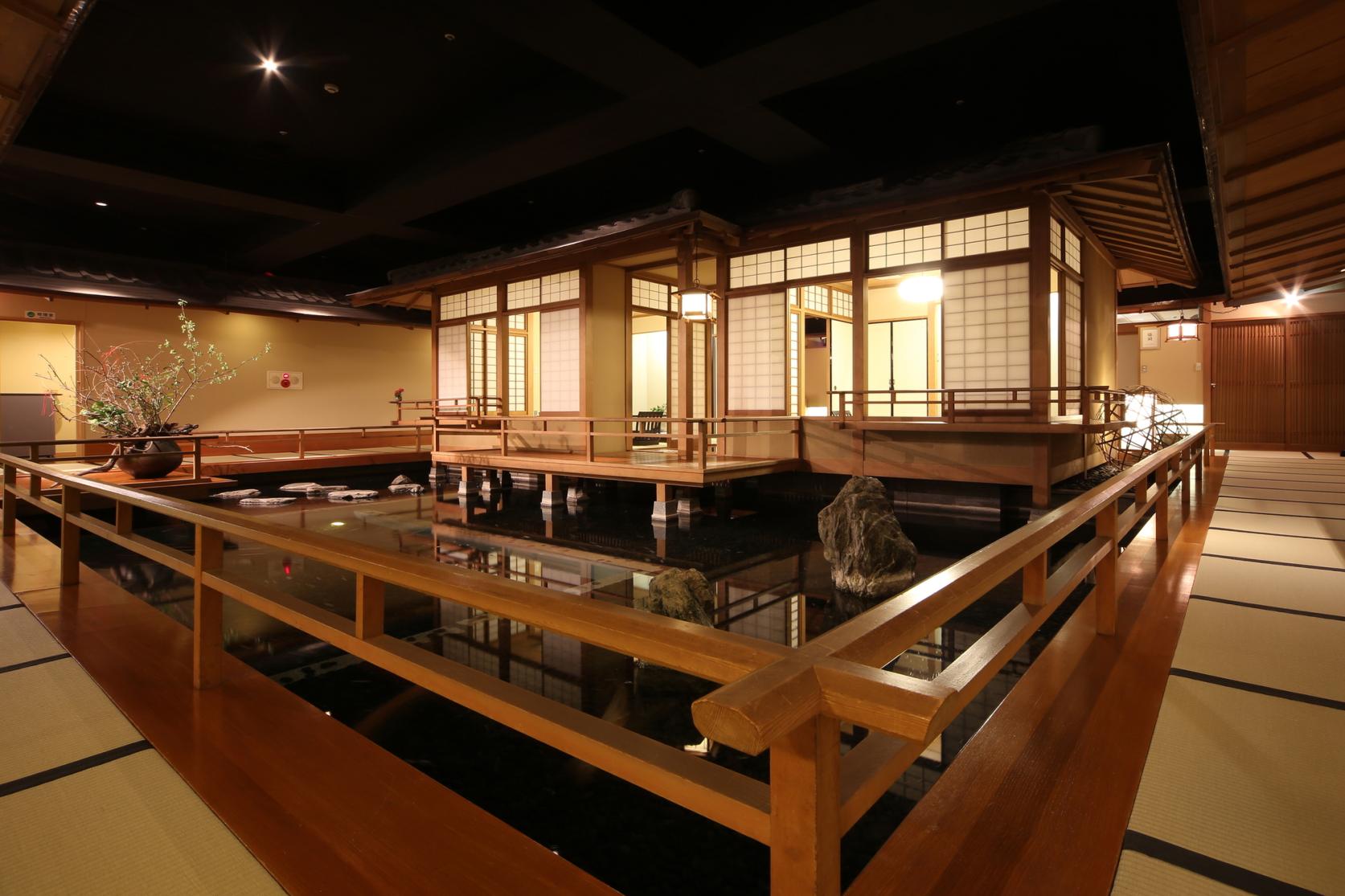 レストランで絶品グルメを堪能-6