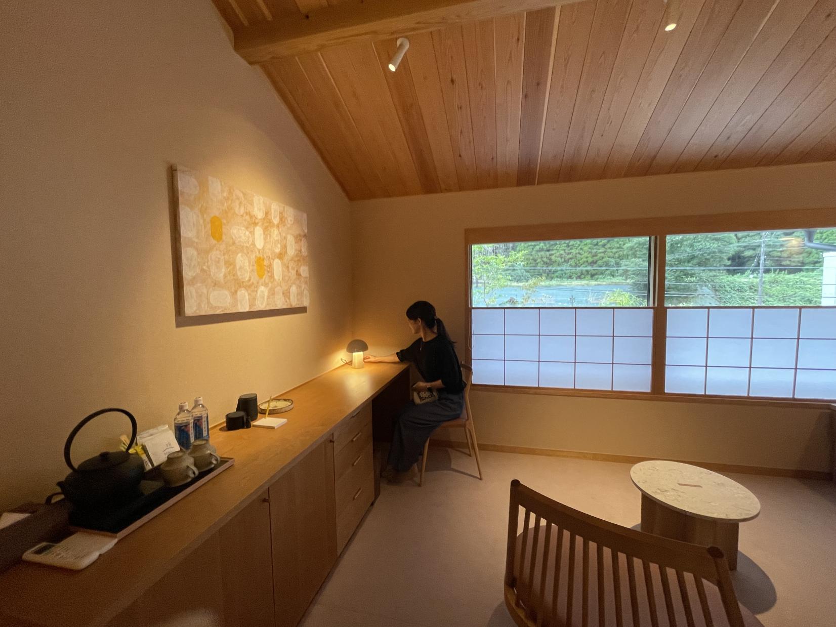 職人の技が生み出す温もりある客室-6