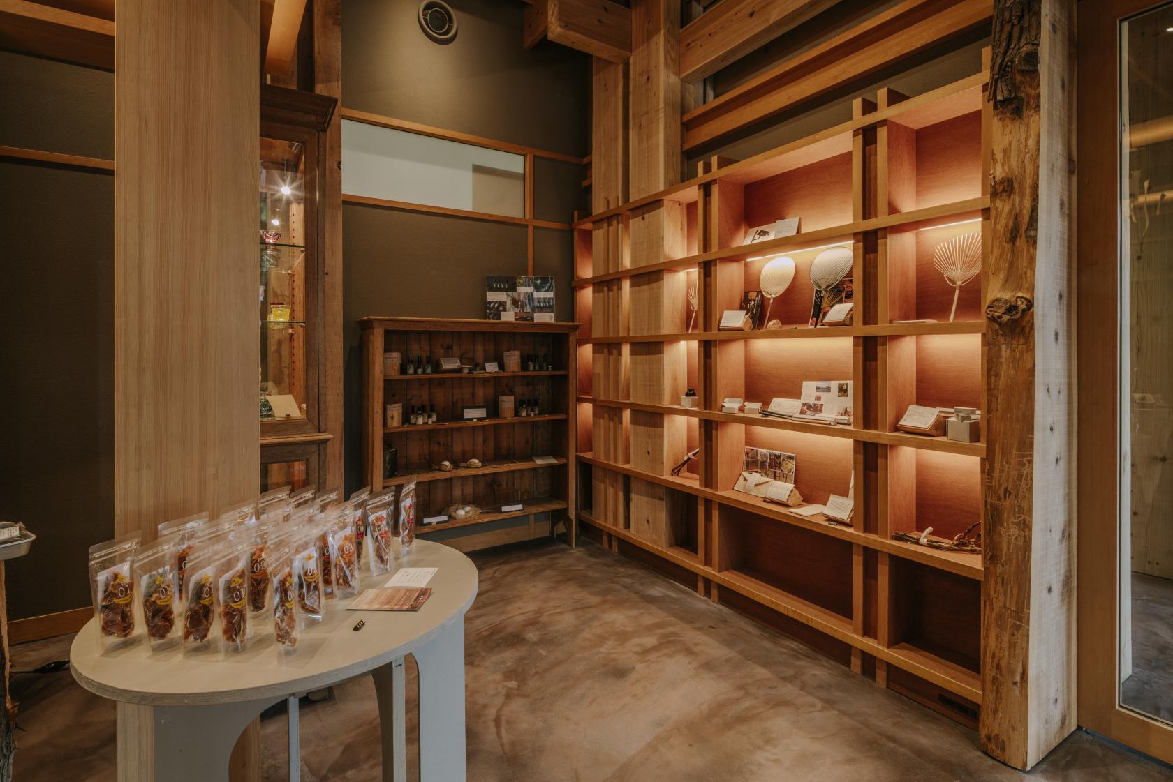 ③鹿児島・霧島の“てしごと”に出会えるショップ「慈慈」-1