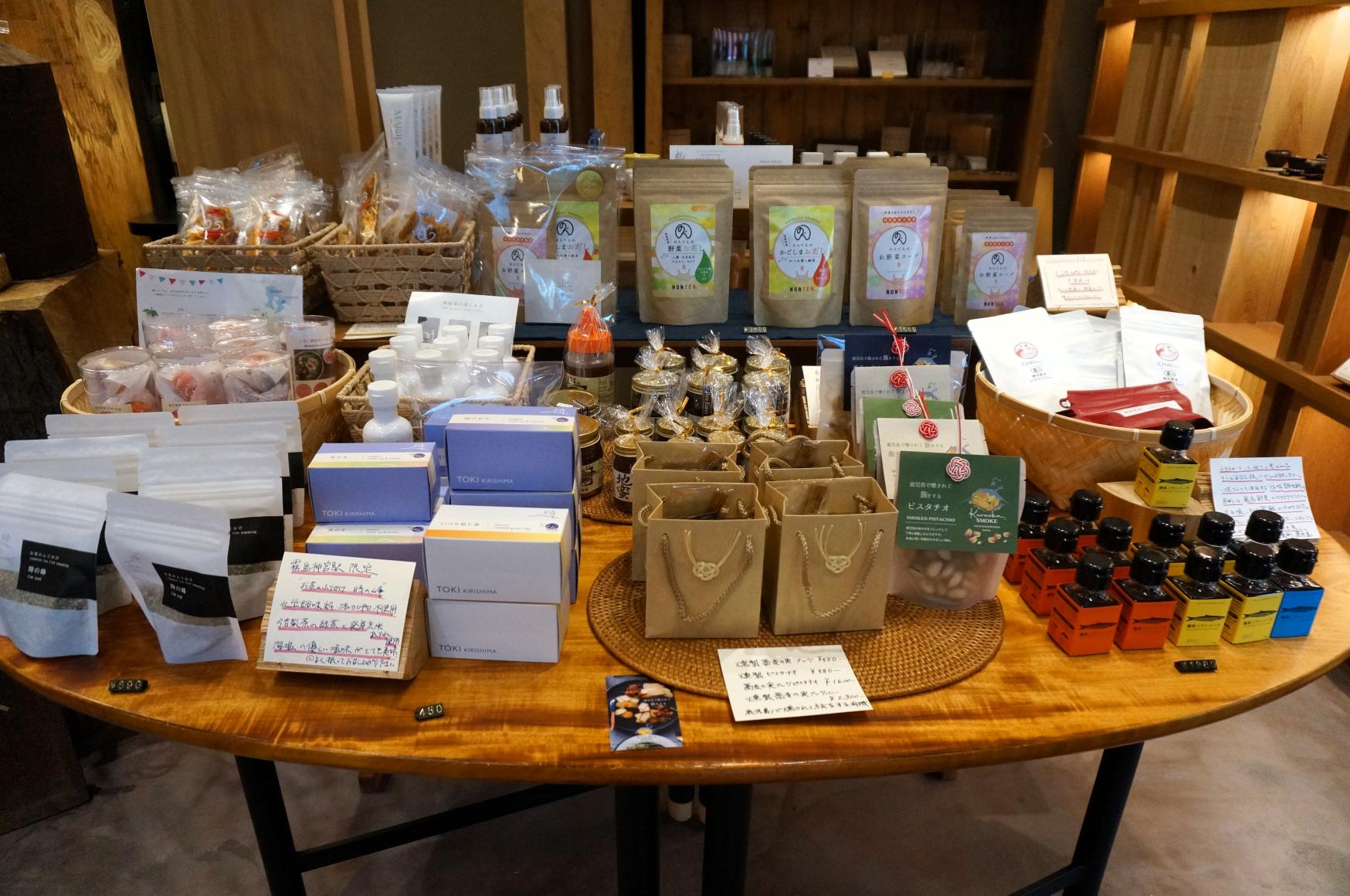 ③鹿児島・霧島の“てしごと”に出会えるショップ「慈慈」-2