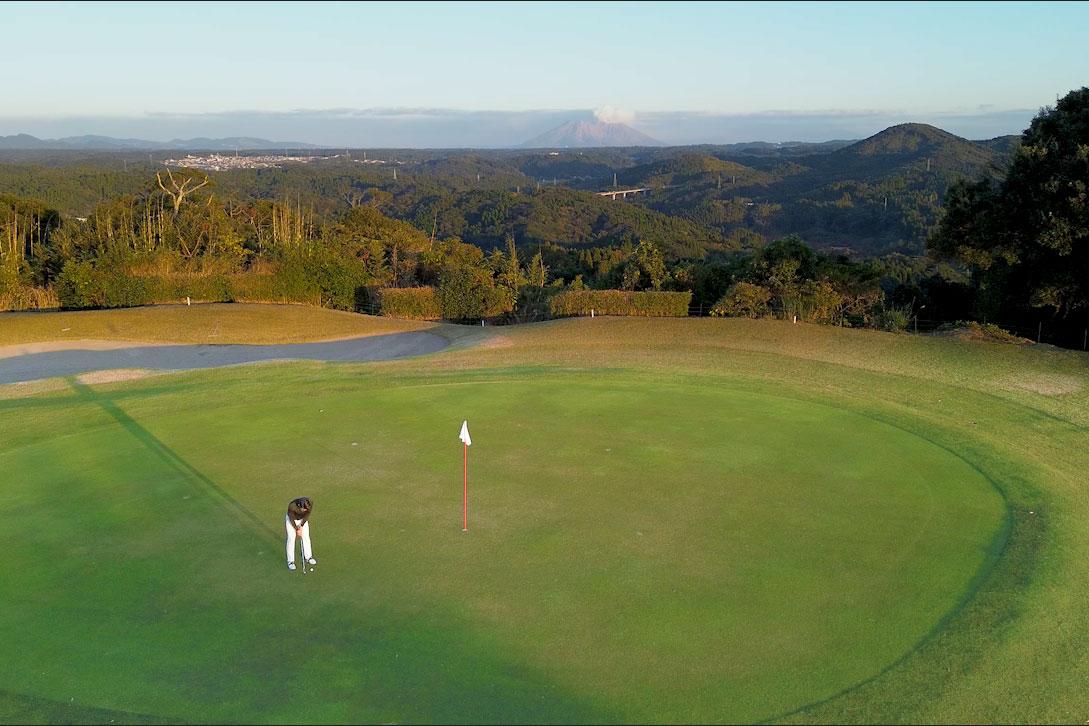 01｜高球之旅：在火山與絕景間揮桿-1