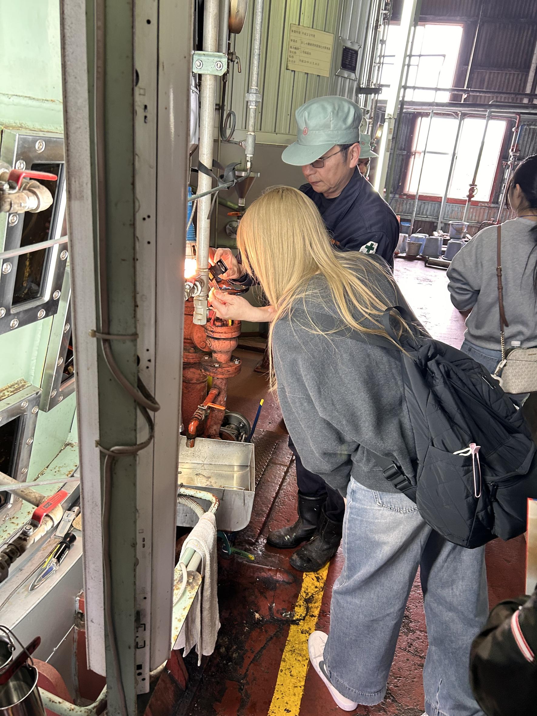 富国精糖の工場でお砂糖ができるプロセスを学びます。-4