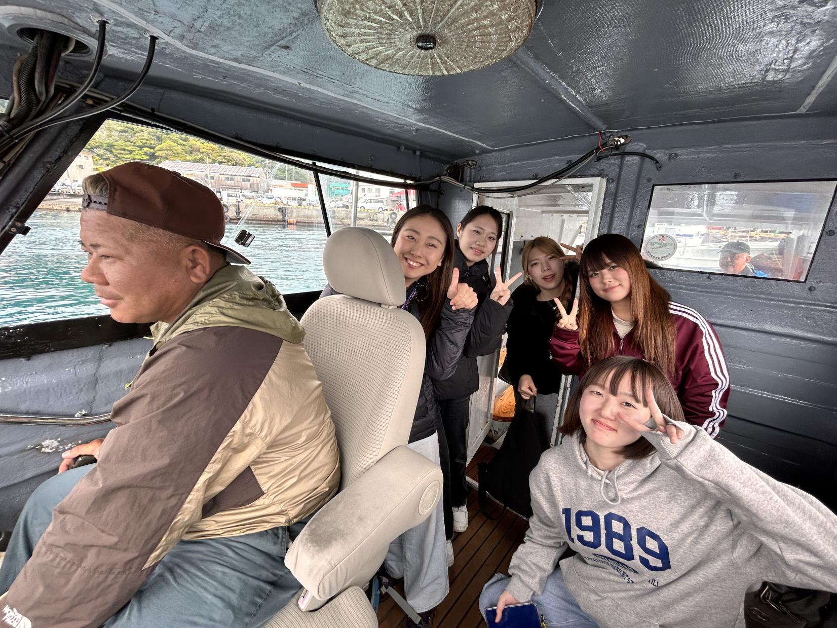 瀬戸内町でクロマグロの養殖を観察　　近畿大学水産研究所奄美実験場に学びます-5