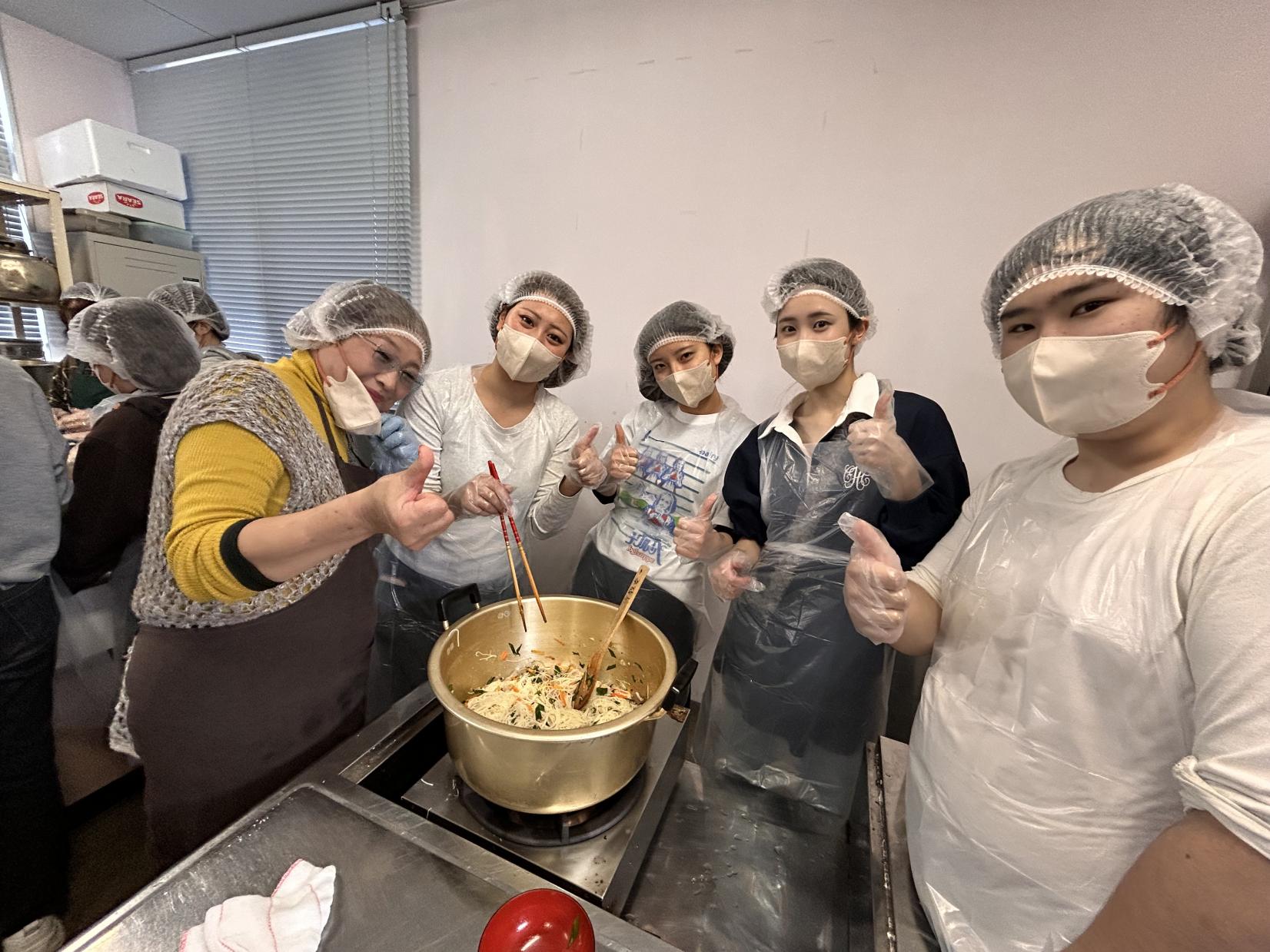 村の言い伝え「ケンムン」ウォークと地元お母さん方の郷土料理「油ソーメン」教室-3