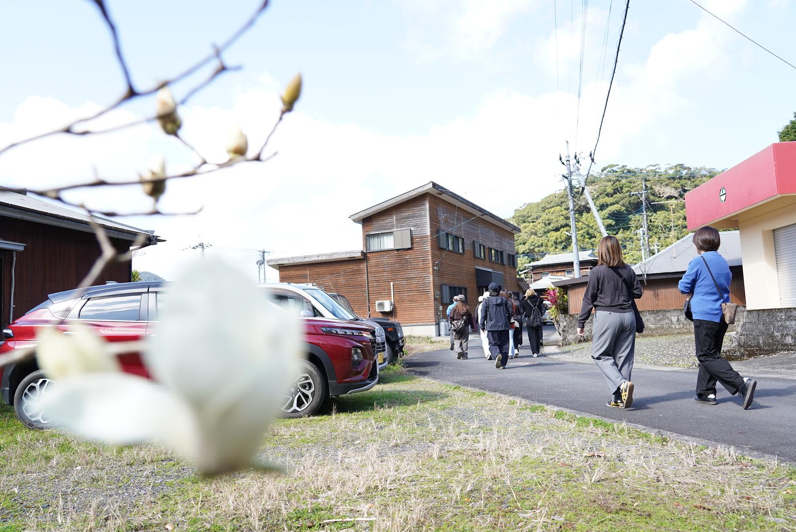 村の言い伝え「ケンムン」ウォークと地元お母さん方の郷土料理「油ソーメン」教室-1
