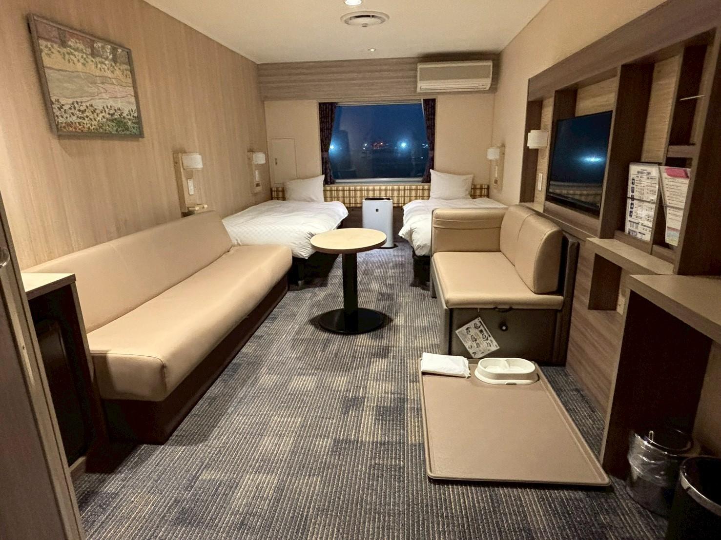 Accessibility, boarding & other services-3