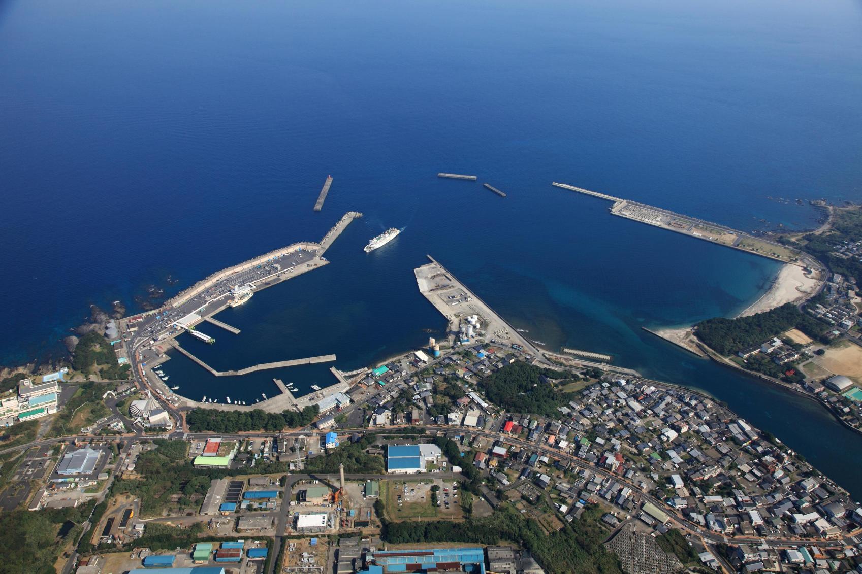 Miyanoura Port-0