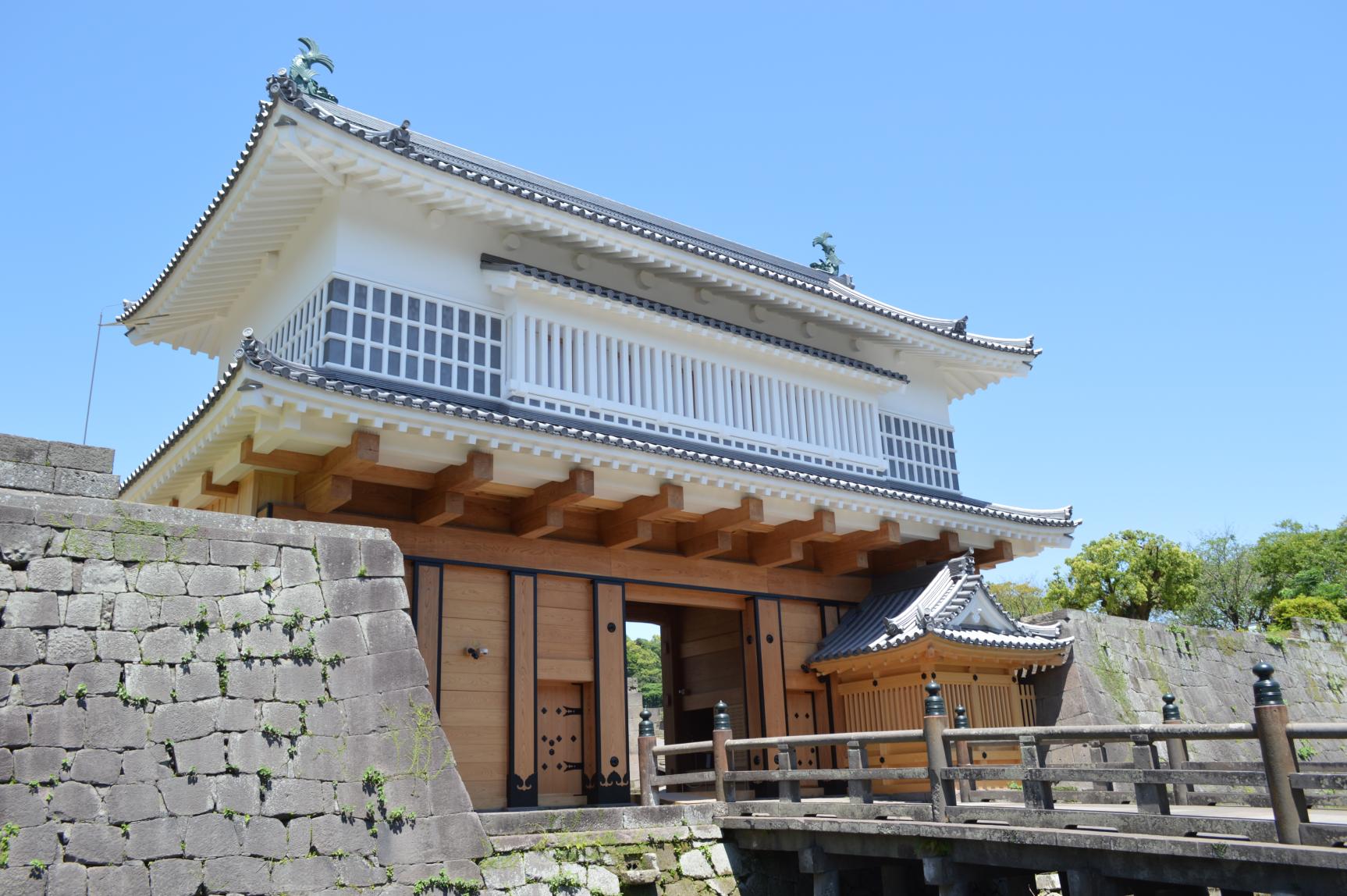 The Nansatsu route takes you through the townscape where you can smell the history of the samurai family and the gorgeous culture of the Satsuma clan!-0