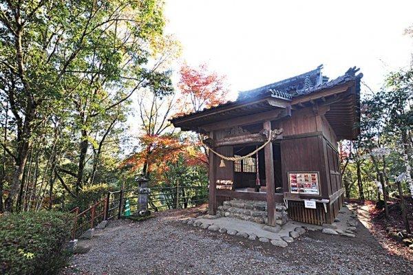 公園内の清水神社-0