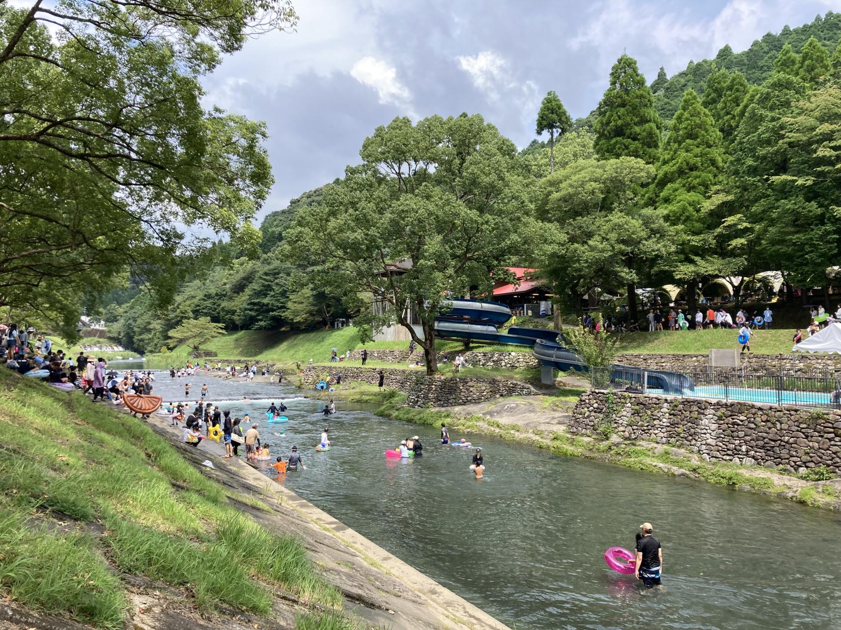 夏の流水プール-1