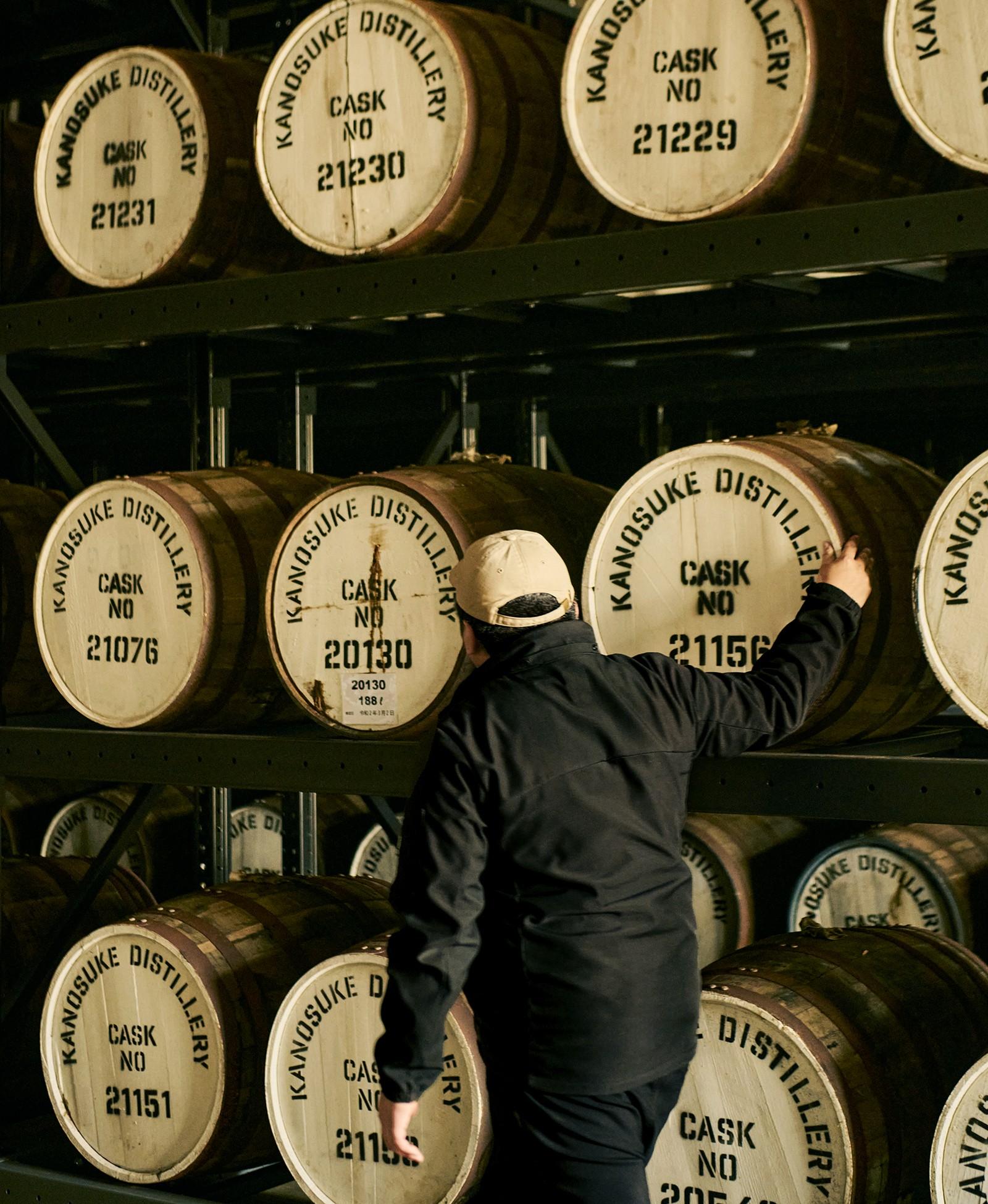 ②蒸溜所・貯蔵庫ツアー 6種のウイスキーテイスティング-1