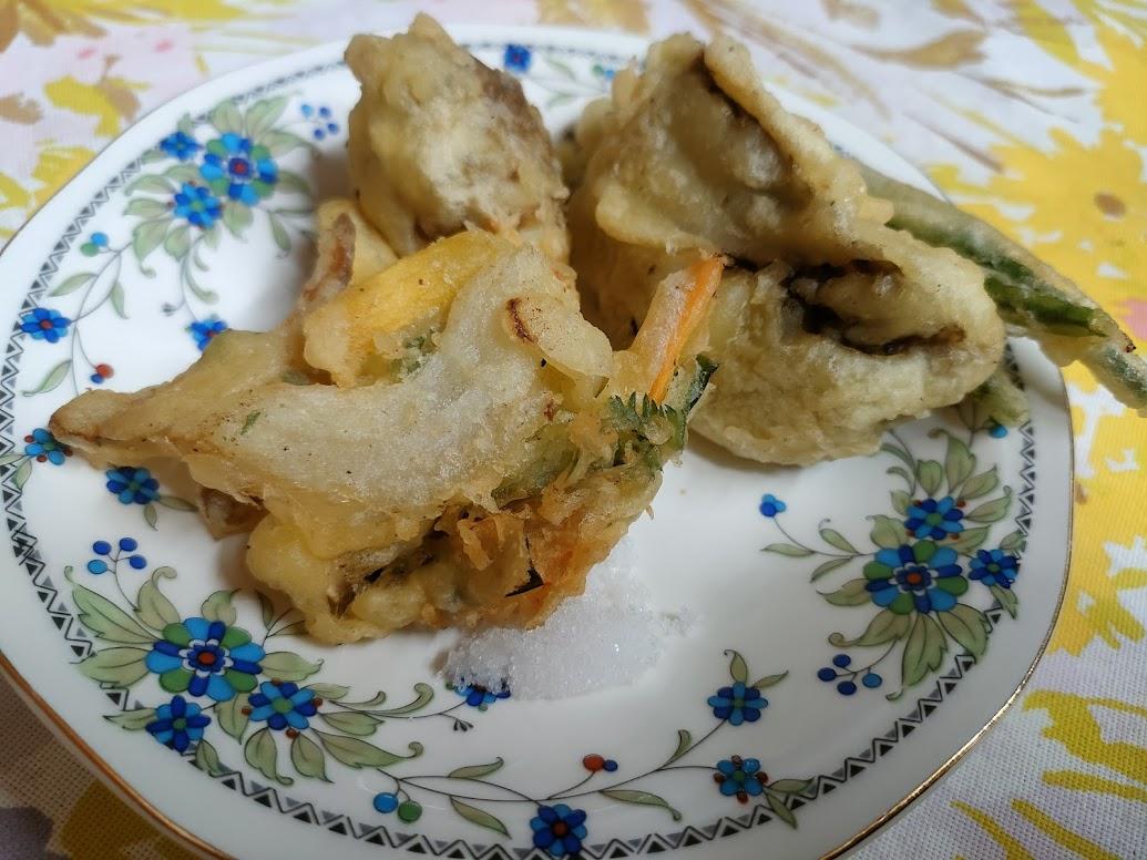 ガネ天と原木しいたけの天ぷら-3