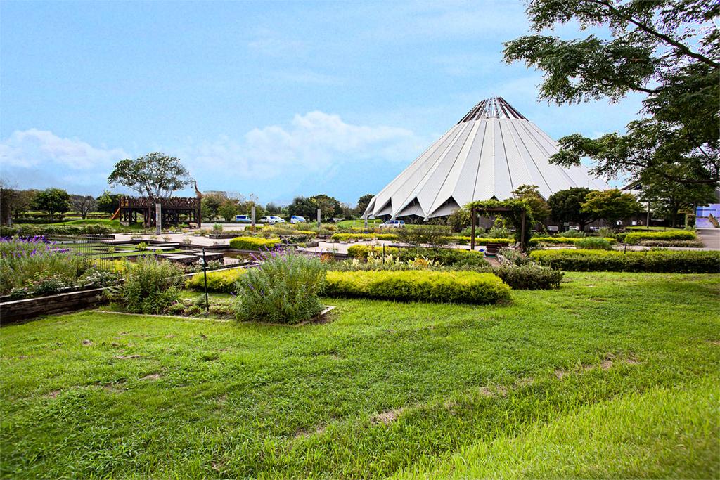 Izumi Crane Museum and Crane Park-0