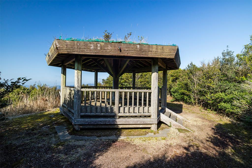 鹿児島県照葉樹の森・稲尾岳ビジターセンター-1