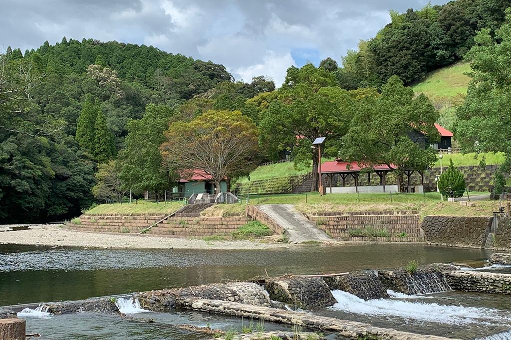 とうごう五色親水公園・キャンプ場-1