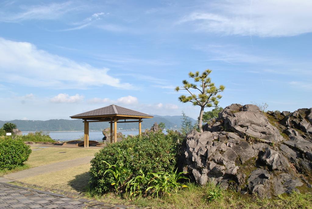 溶岩なぎさ遊歩道-1