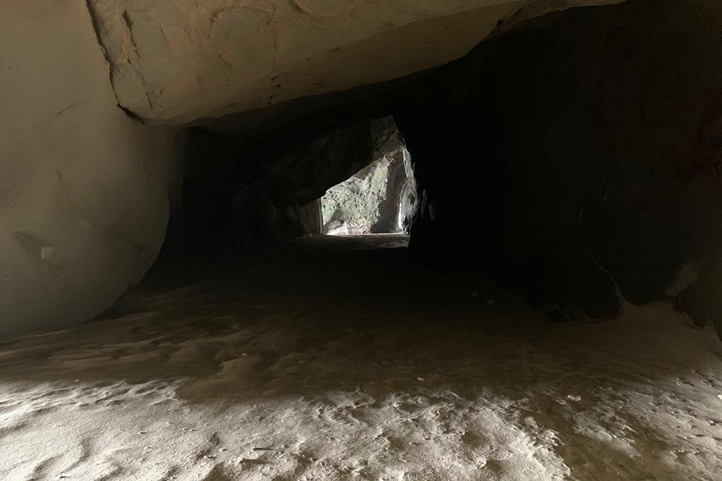 Chikura Cavern-4