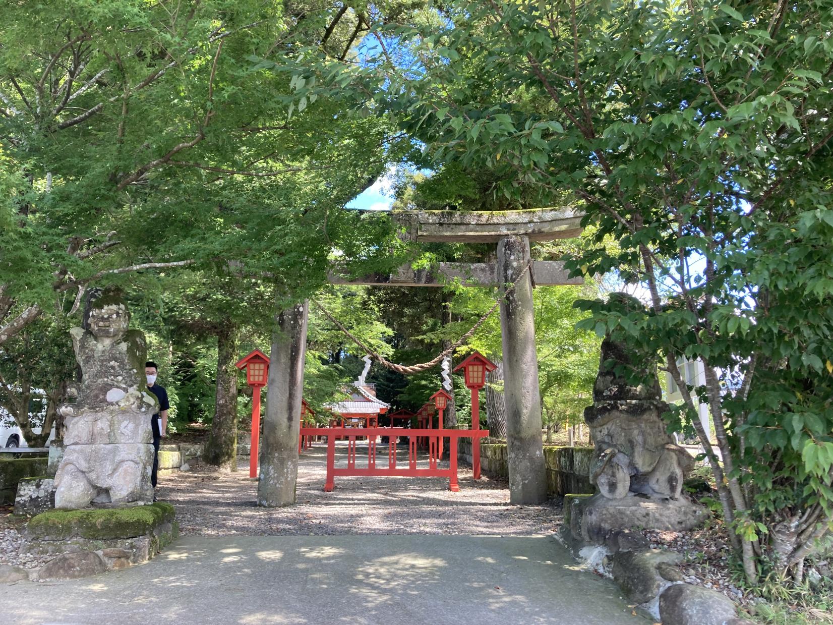 郡山八幡神社（焼酎落書）-2