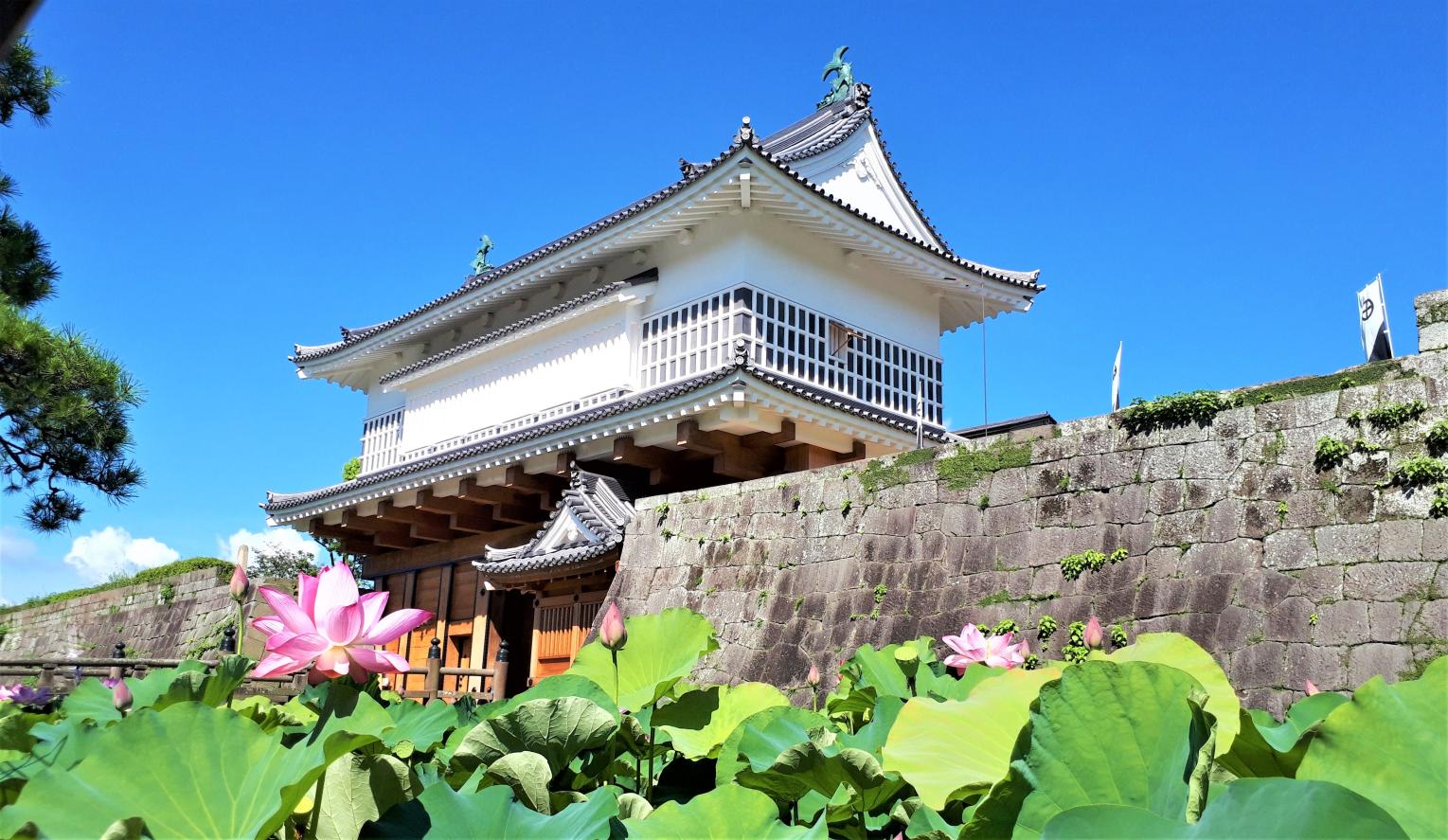 鶴丸城 御楼門 観光スポット 公式 鹿児島県観光サイト かごしまの旅