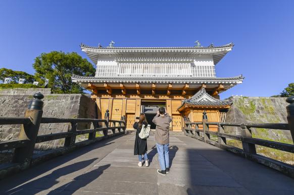 鶴丸城遺址(御樓門)-1